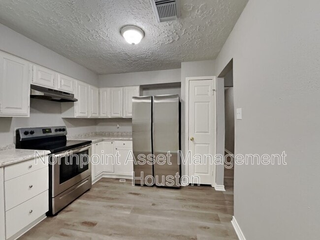 Building Photo - 12615 Enchanted Path Dr