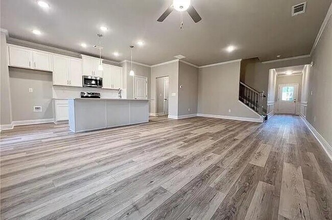 Foto del edificio - 1297 Fern Ridge Ct