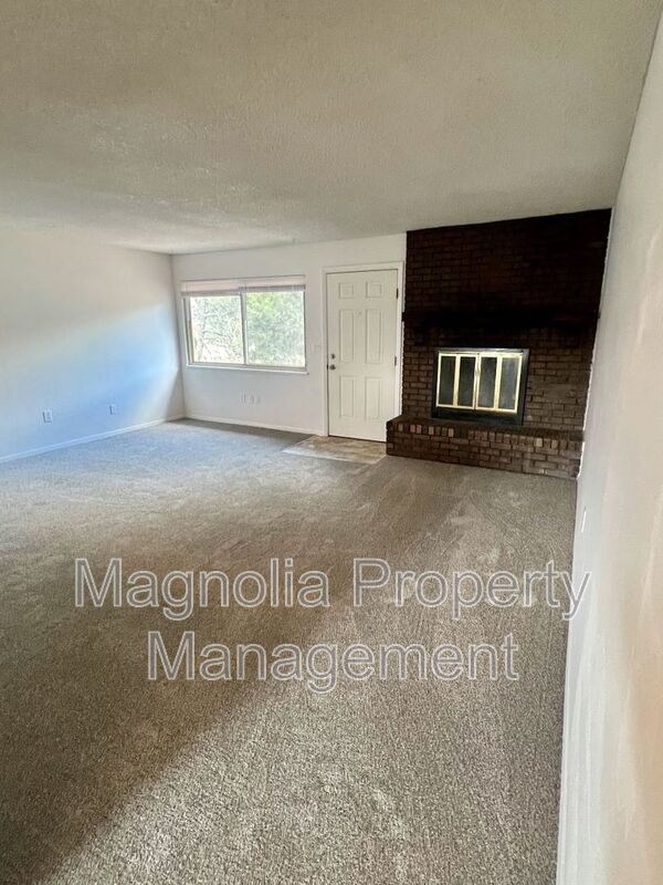 Foto del edificio - 1045 Magnolia St