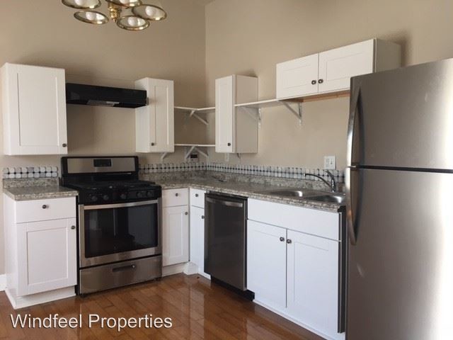 Building Photo - 2108 Bienville St
