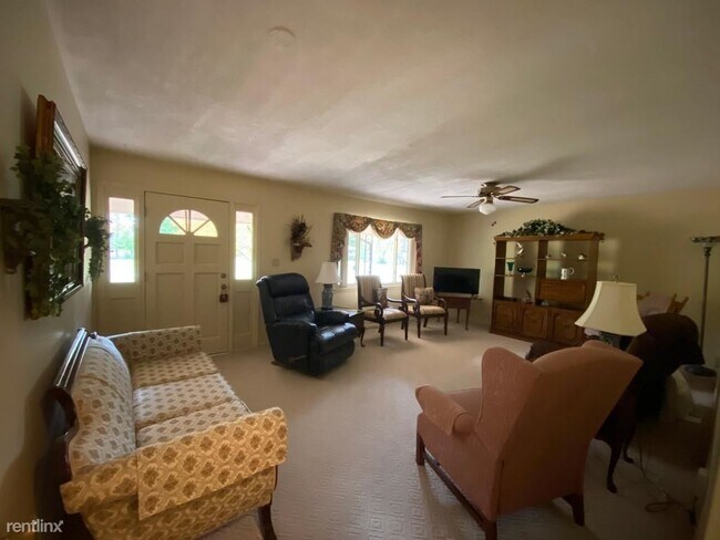 Building Photo - 4 br, 3 bath House - 4060 Seminole Circle
