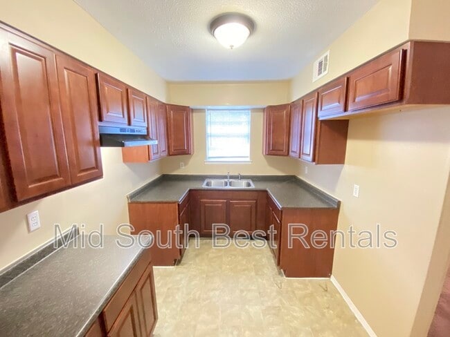 Building Photo - 3277 Mountain Terrace St