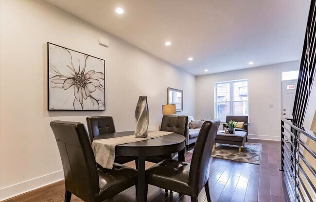 Building Photo - Gorgeous 2-Bedroom Townhome with Finished ...