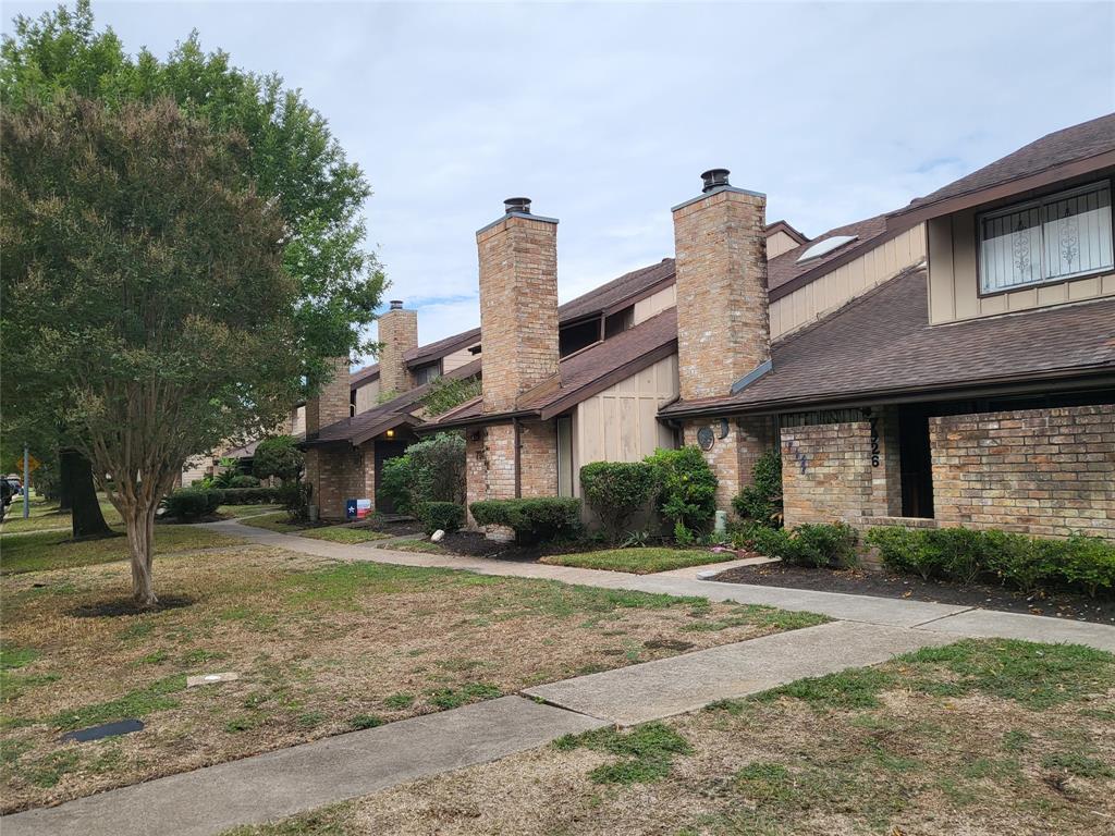 7922 Ellinger Ln, Houston, TX 77040 Condo for Rent in Houston, TX