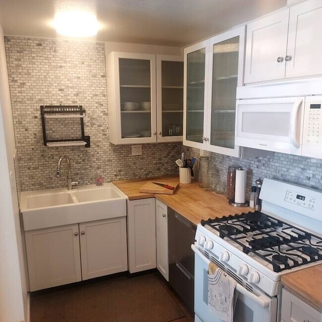 Foto del edificio - 17913 San Carlos Dr