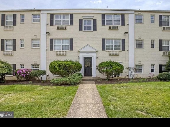 Photo - 2303 Farrington Ave (Alexandria, VA)