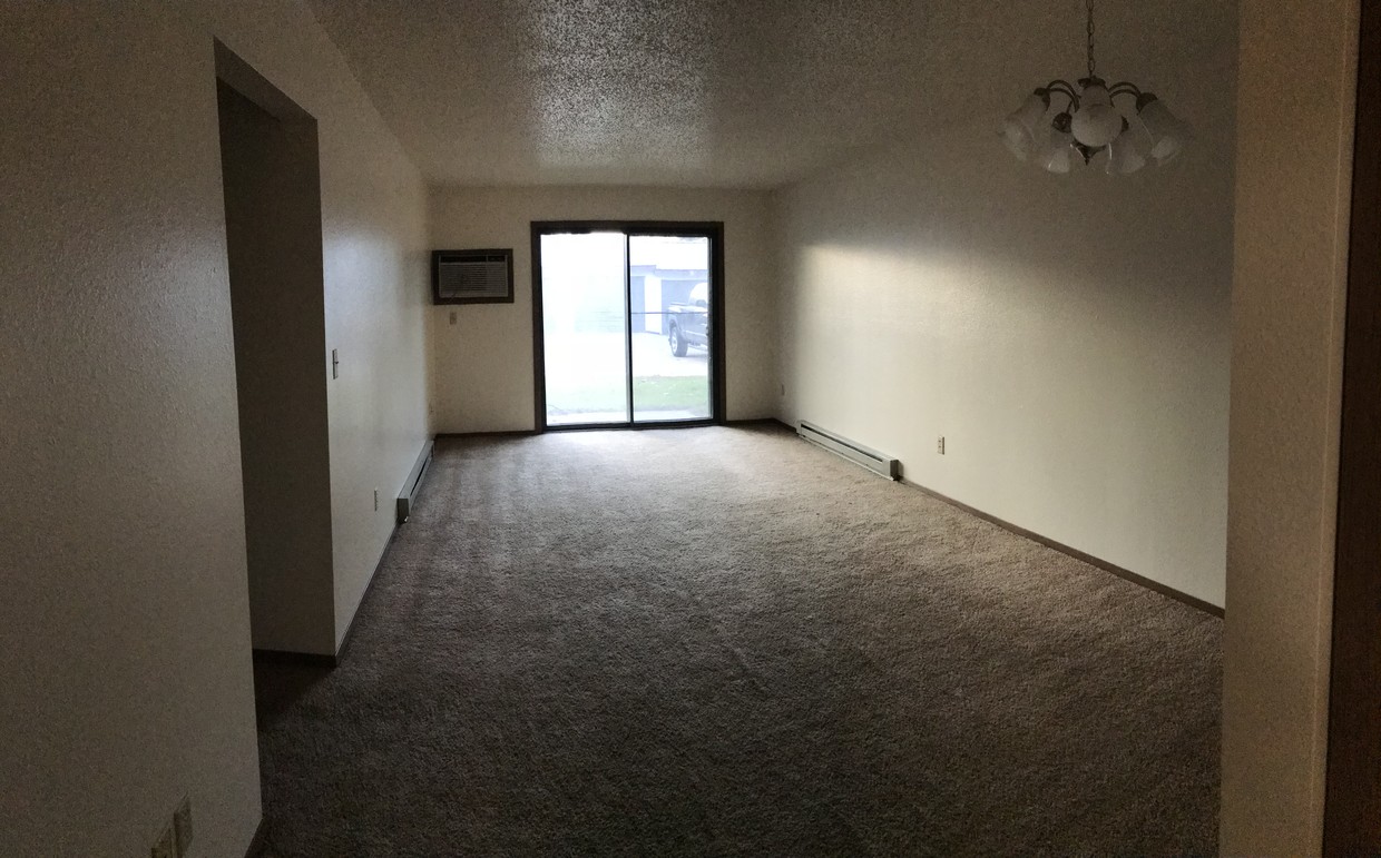 Livingroom - 510 7th Ave S