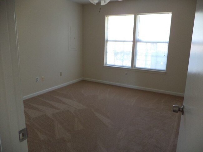 Foto del edificio - Lovely 3 bedroom in Cherry Acres