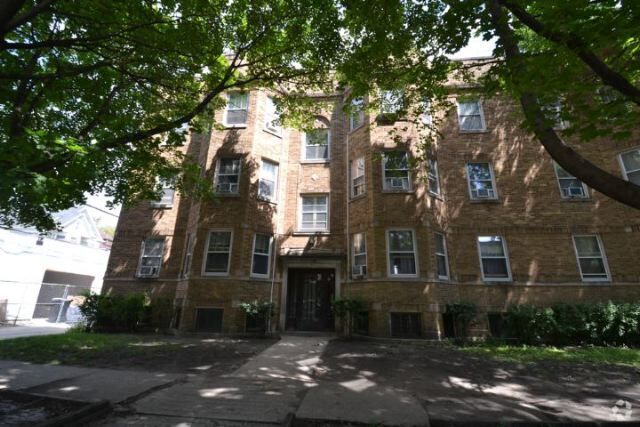 Building Photo - 3709 N Hoyne Ave