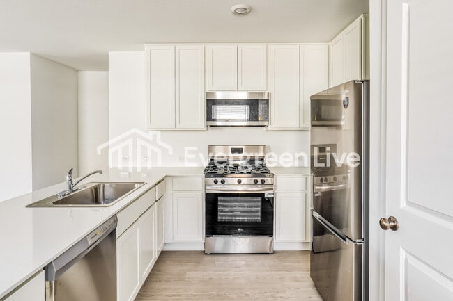 Building Photo - 737 Magnolia Creek Dr