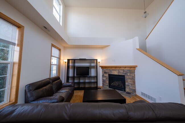 Foto del edificio - 1617 Legacy Pkwy E