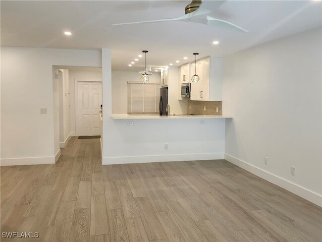 Building Photo - 144 Pebble Shores Dr