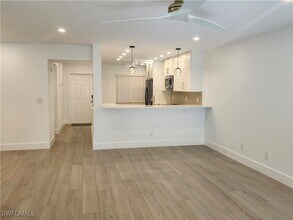 Building Photo - 144 Pebble Shores Dr