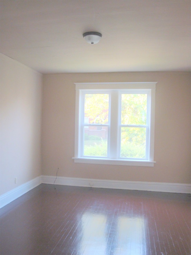 Building Photo - 3751 Keokuk St