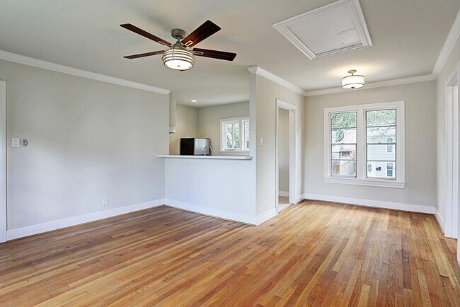 Foto del edificio - 4809 Woodhead St
