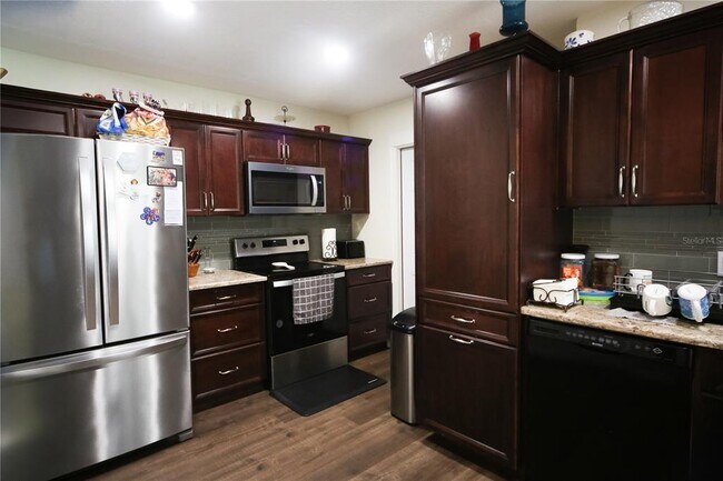 Building Photo - 136 Baytree Blvd