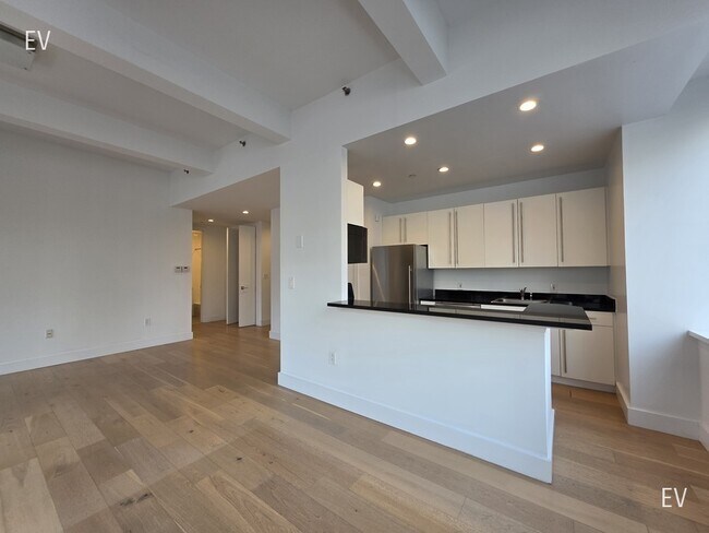 Building Photo - 50 Murray-ev1402