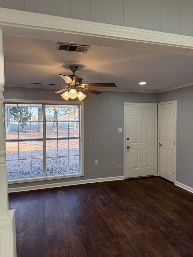 Building Photo - 4829 Old Hwy 11