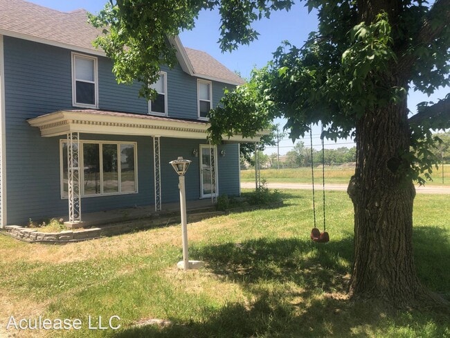 Building Photo - 3 br, 1.5 bath House - 205 College