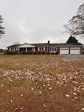 Building Photo - 5110 US Hwy 13 S