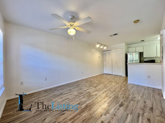 Foto del edificio - 9126 Lake Chase Island Way