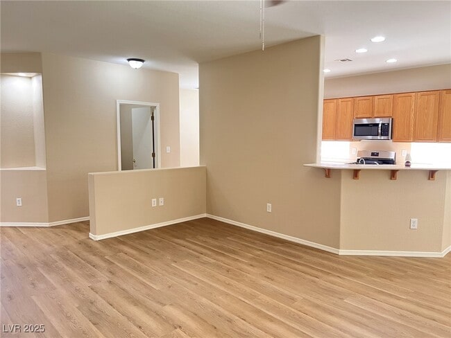 Foto del edificio - 2151 Desert Woods Dr