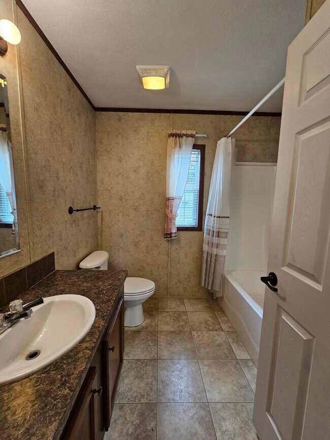 Foto del edificio - 24 Evergreen Ln