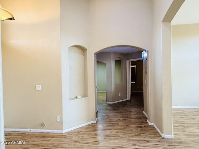 Building Photo - 8119 S 47th Ln