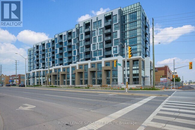 Building Photo - 509 Dundas St W