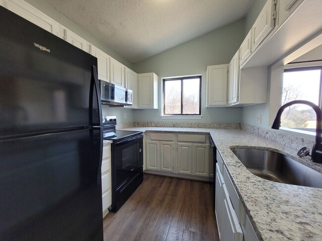 Foto del edificio - Charming 2 Bed/2 Bath Condo - Mallard Head Subdivision - Spacious Deck - Fireplace - Community Pool