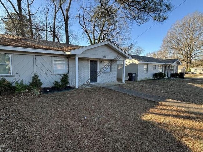 Building Photo - 1005 Wright St