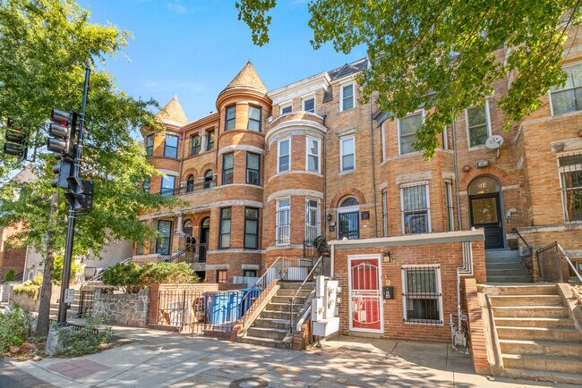 Foto del edificio - 223 Florida Ave NW