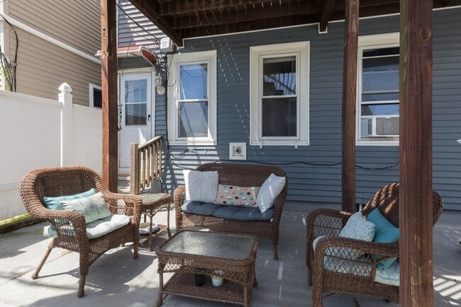 Building Photo - 100 H St