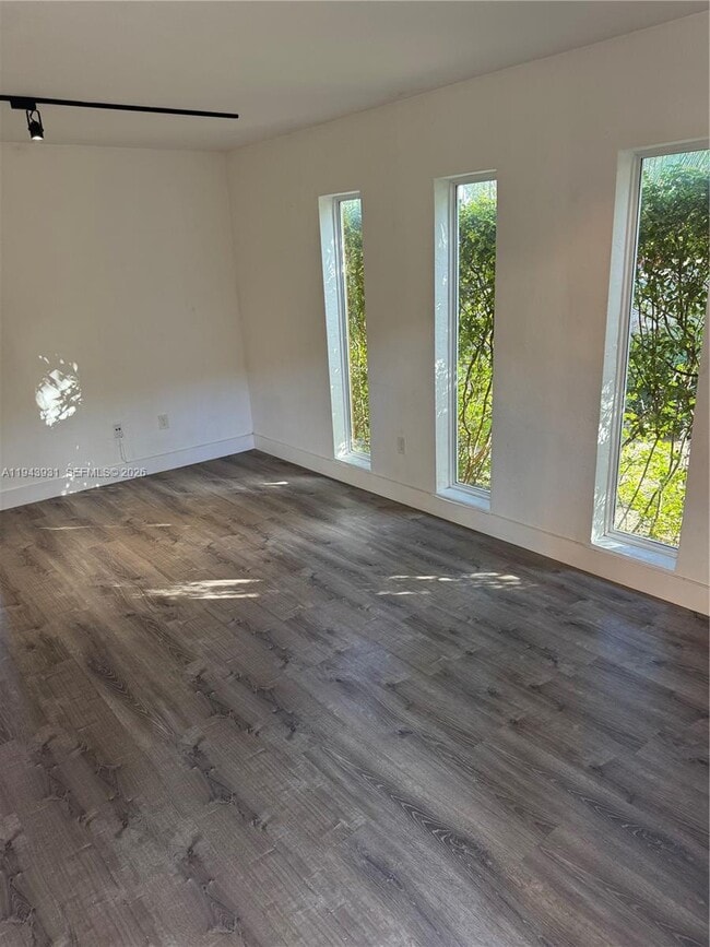 Building Photo - 7901 SW 64th Ave