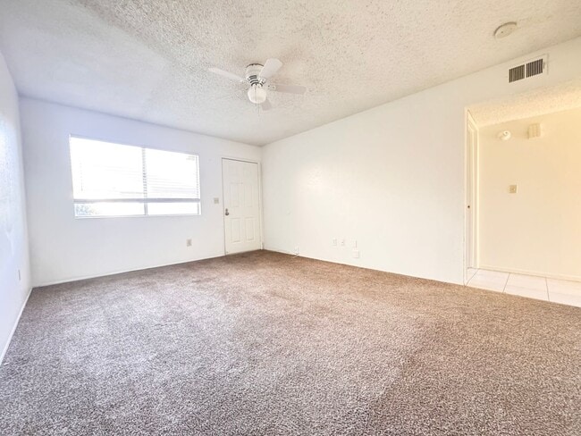 Building Photo - 7900 N Laurelglen Blvd