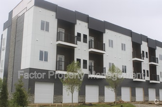 Building Photo - 960 N 3rd St