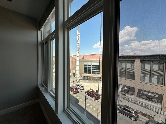 Building Photo - 7220 W Bonfils Pl