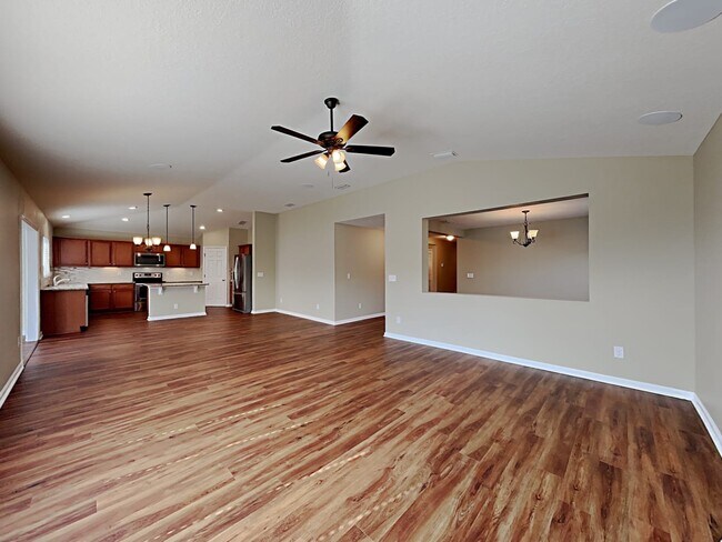 Building Photo - 7590 Sunnydale Ln