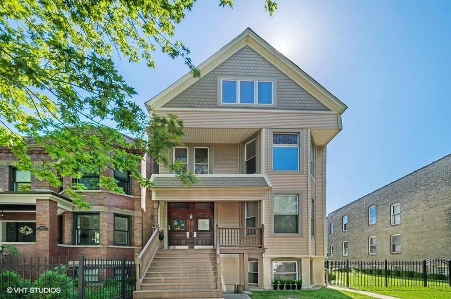 Primary Photo - 3623 N Janssen Ave