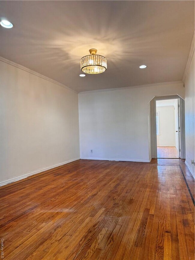 Foto del edificio - 2830 Sampson Ave
