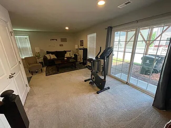Foto del edificio - Stunning 3BD, 2.5BA End Unit Durham Townho...
