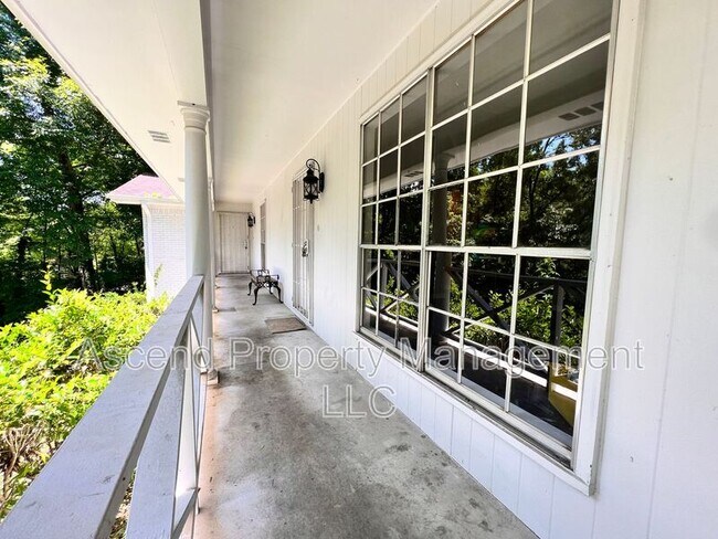 Foto del edificio - 3807 Lightfoot Mill Rd