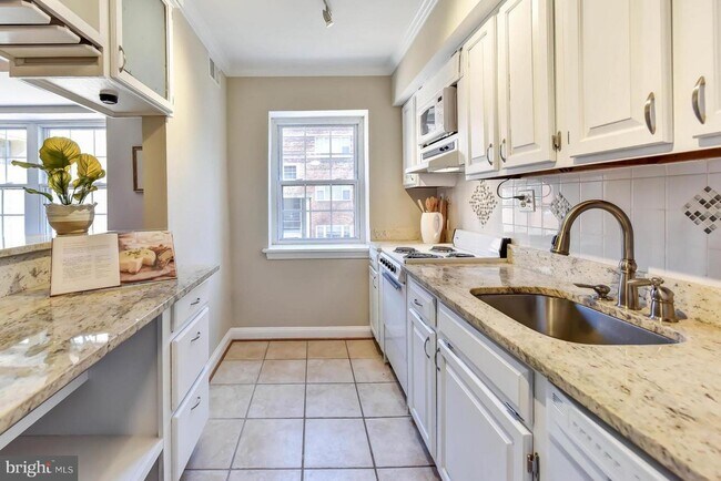 Photo - 1315 N Ode St Apartment