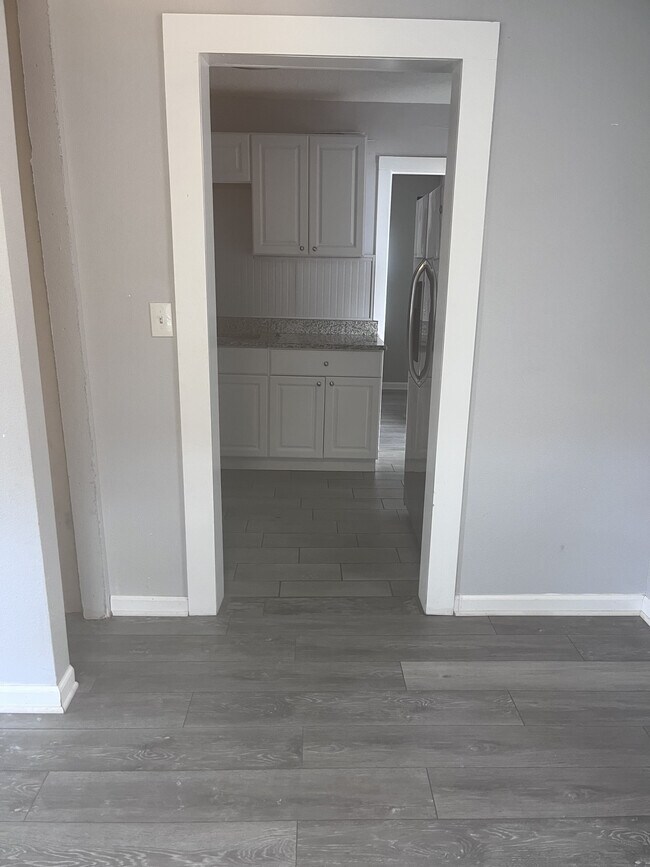 Foto del edificio - 2516 Bewick St