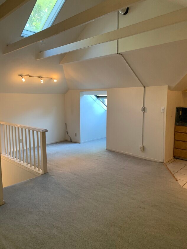 1179 8th St, Monterey, CA 93940 Apartments in Monterey, CA