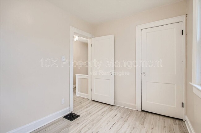 Foto del edificio - 1097 E 16th Ave