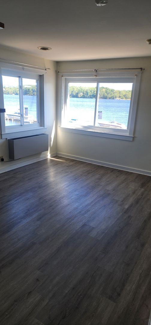 Building Photo - Bath Starboard