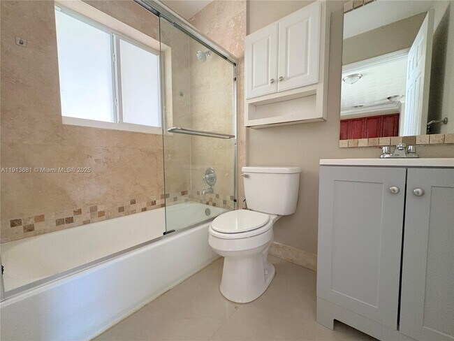 Foto del edificio - 2809 Middle River Dr