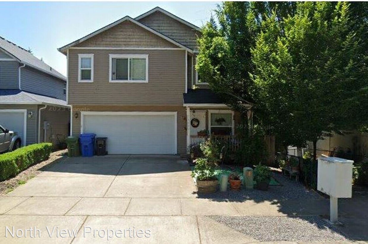 4 br, 2.5 bath House 38440 Miller Rd House Rental in Sandy, OR