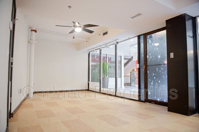 Foto del edificio - 110 Campbell Ave SW
